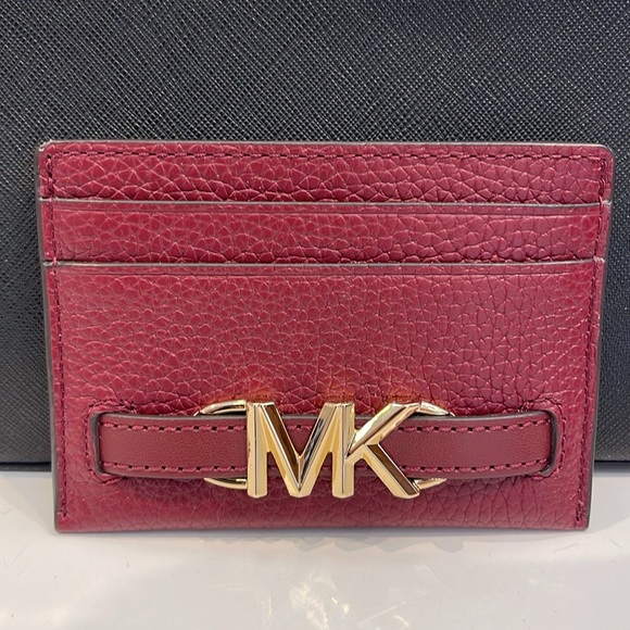 MICHAEL KORS
Reed Large Pebbled Leather Card Holder Case
Dark Cherry 
NWT - Picture 4 of 16